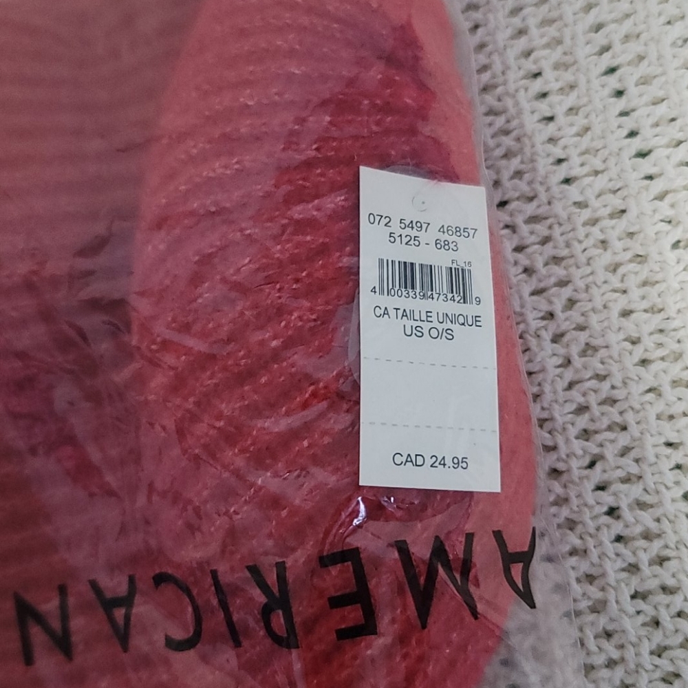 Toque NWT - Picture 3 of 4